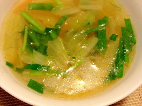 鶏ガラで☆簡単野菜スープ